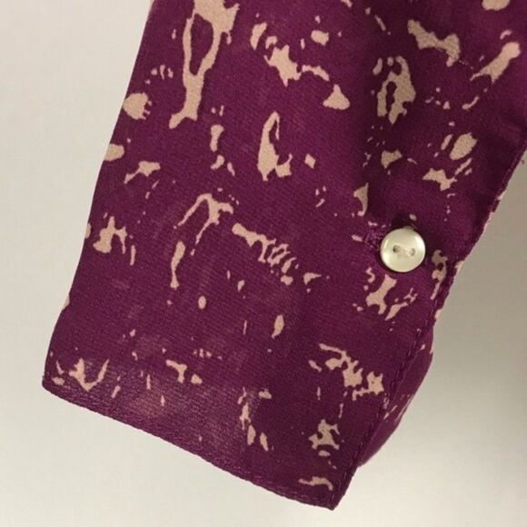 Converse Semi-Sheer Burgundy & Tan Print Tunic Blouse - Picture 5 of 9